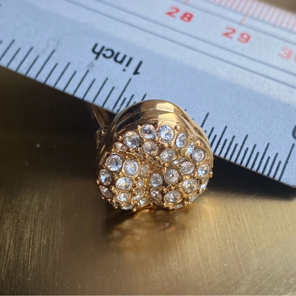 Beautiful gold tone SWAROVSKI crystal clip on earrings_3